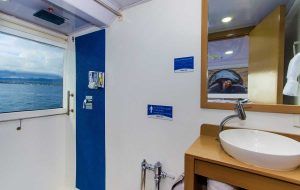 calipso-bathroom-cabin