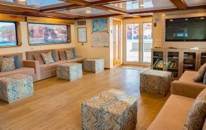 Galaxy Yacht Galapagos