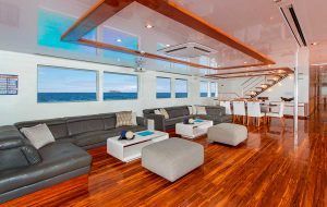infinity yacht galapagos