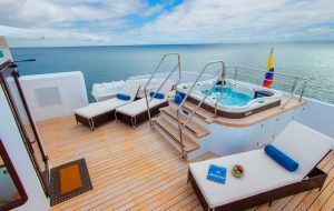 Natural Paradise Yacht